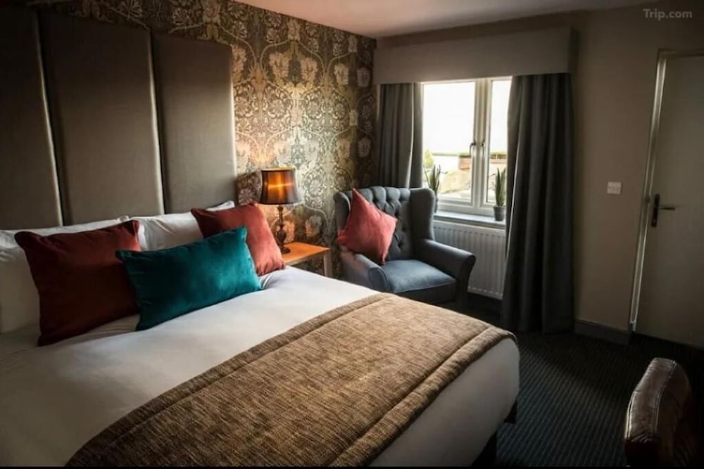 Comfort, Double Bed, Hill View, Balcony، The New Hobbit Hotel 3/6