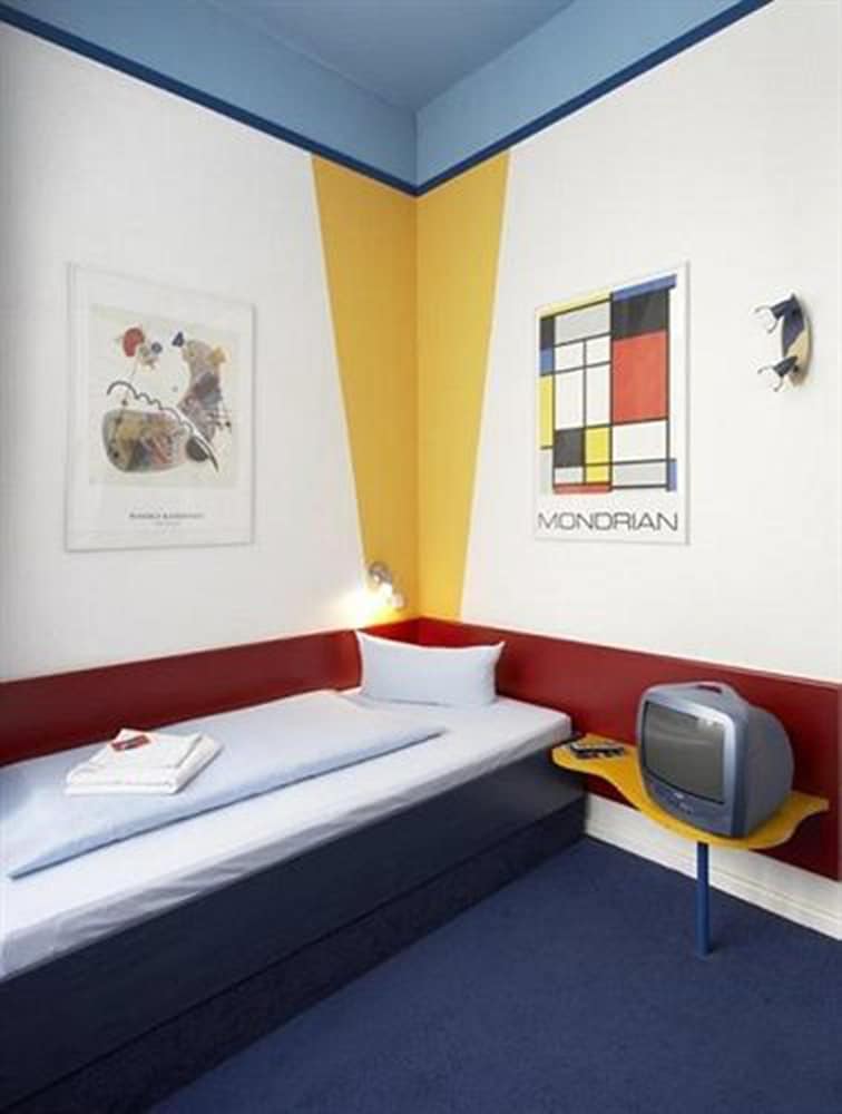 ART-HOTEL CHARLOTTENBURGER HOF 18/50