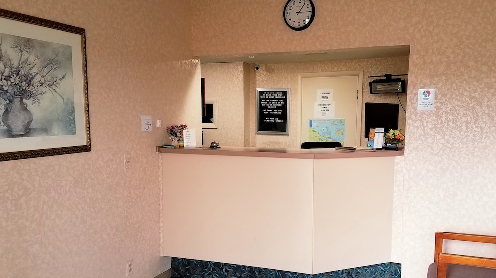 Bayshore Inn 1/40