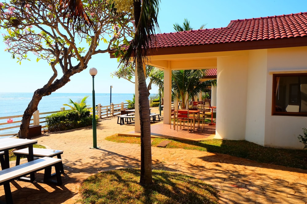 New Travel Beach Resort 13/68