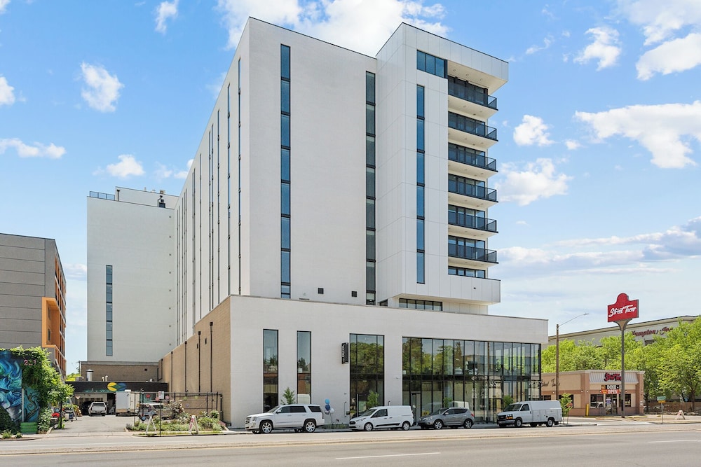 Placemakr Salt Lake City Downtown, Apartments by Hilton 45/50