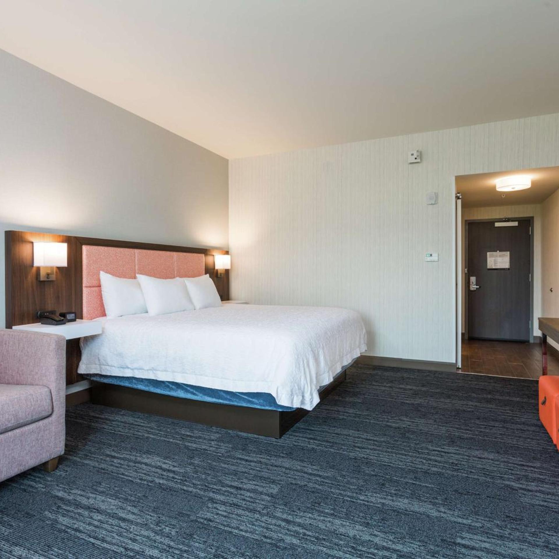 Room at HAMPTON INN CUMBERLAND MD, CUMBERLAND - MD