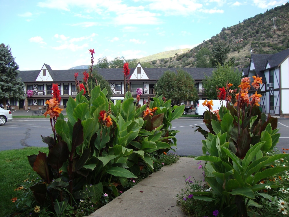 Silver Spruce Inn 45/50