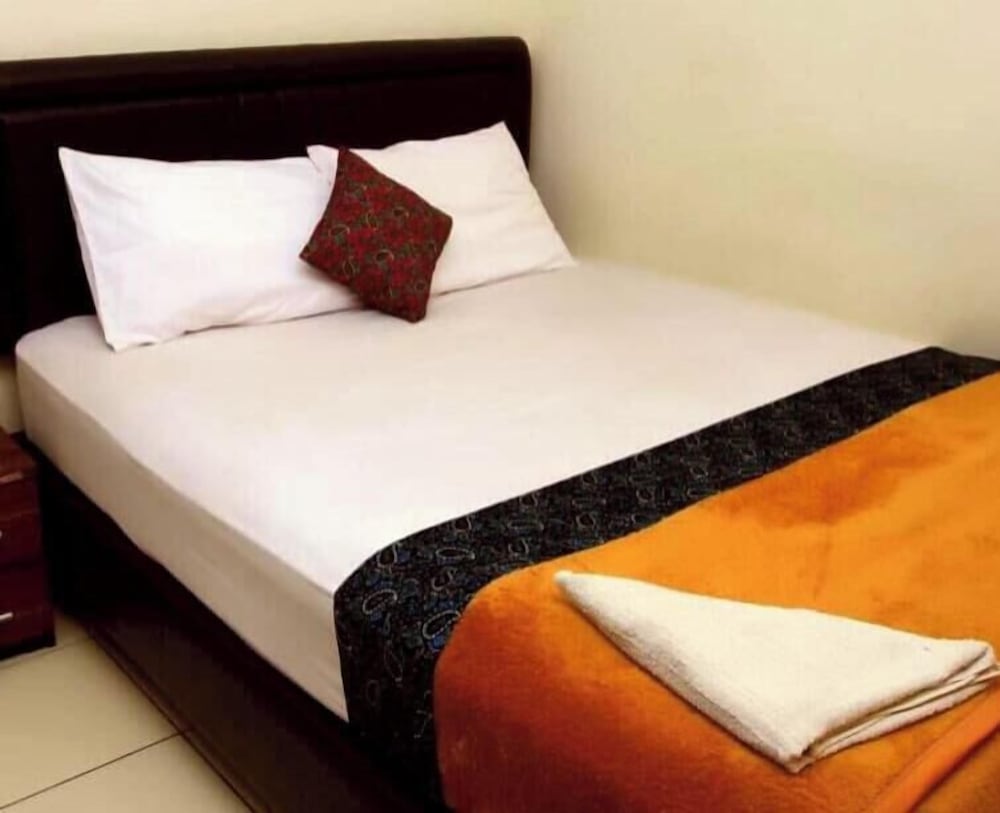 Bantal Guling Trans Bandung photo2