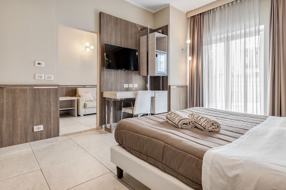 ERACLE HOTEL 10/61