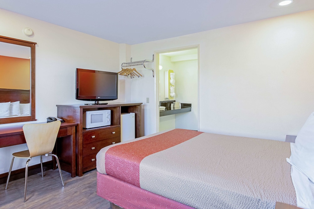 Motel6 Pendleton, OR - West 11/44