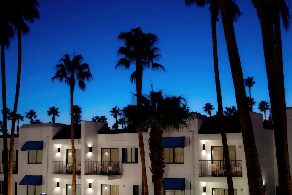 Serene Vegas Boutique Hotel 1/50