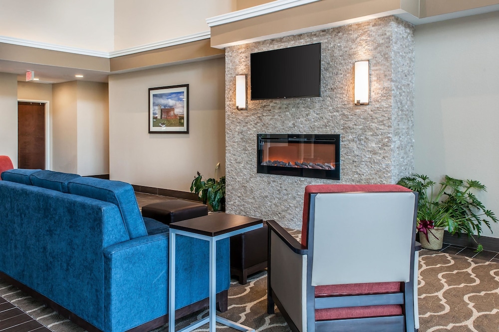 Comfort Suites Rensselaer Near Fair Oaks 27/42