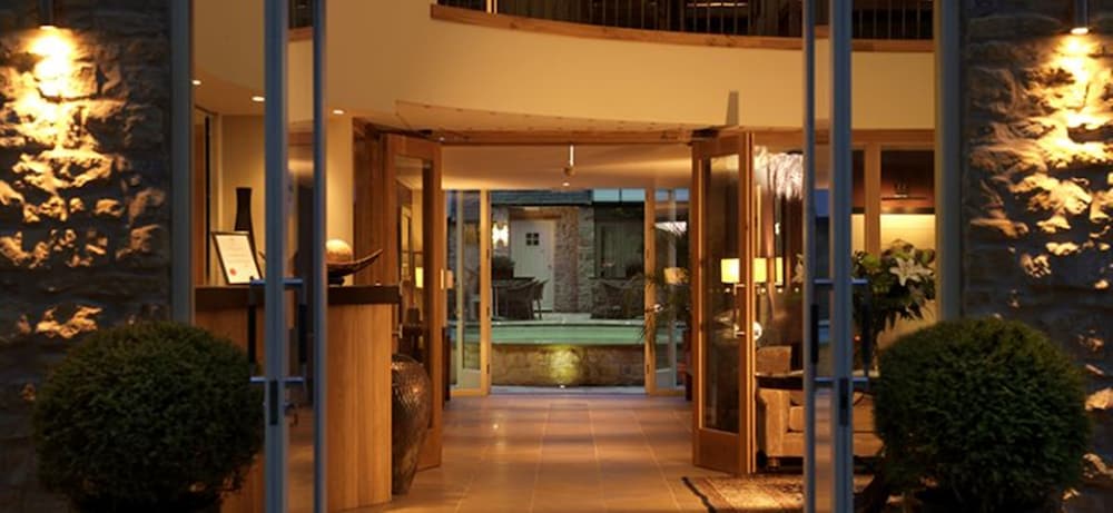 Feversham Arms Hotel Verbena Spa 74/75