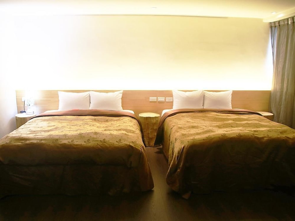 River Hotel 22/45