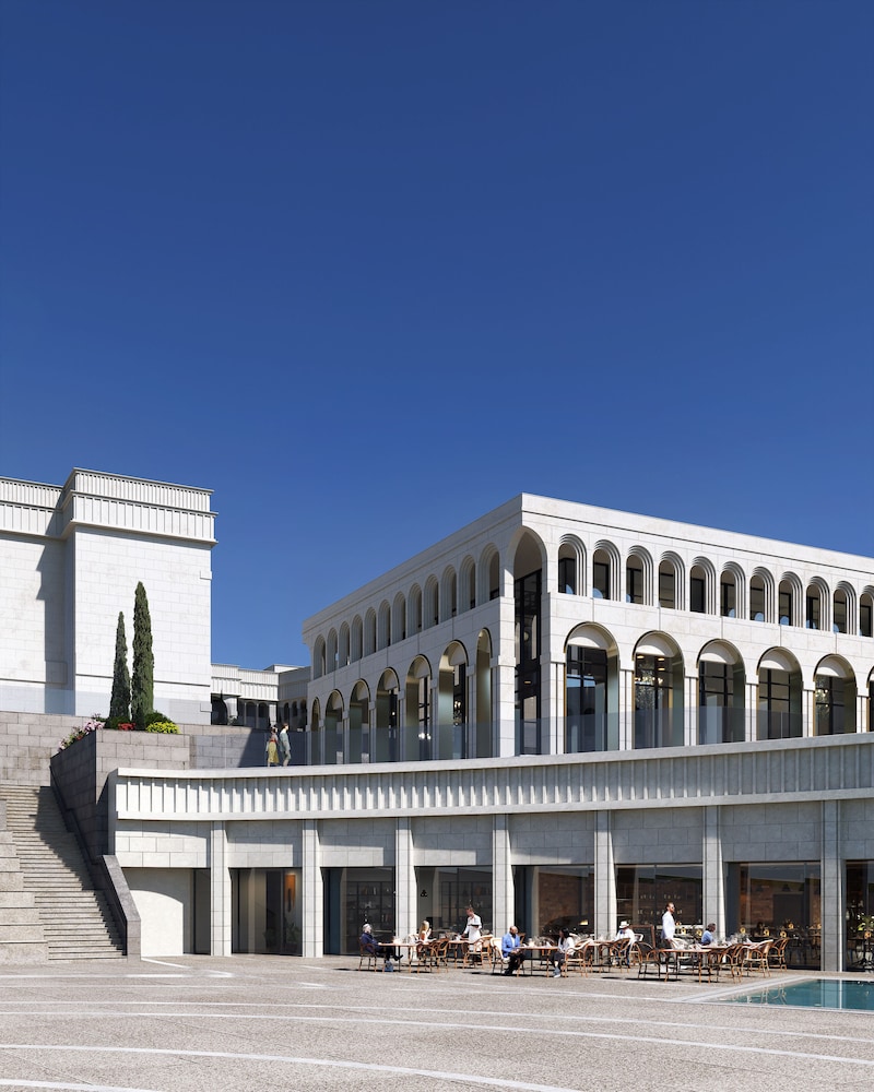 The Siena Resort 2/50