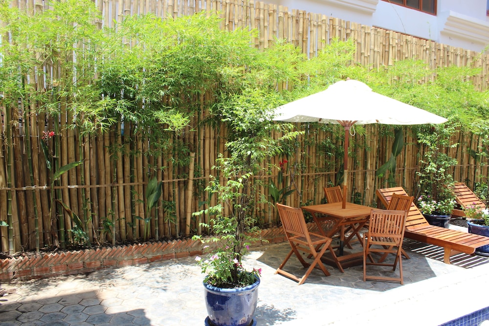 House Boutique Eco Hotel 63/69