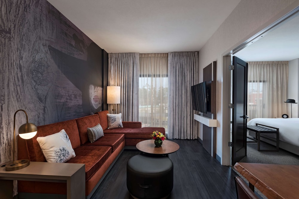 Hyatt Centric the Woodlands 32/63