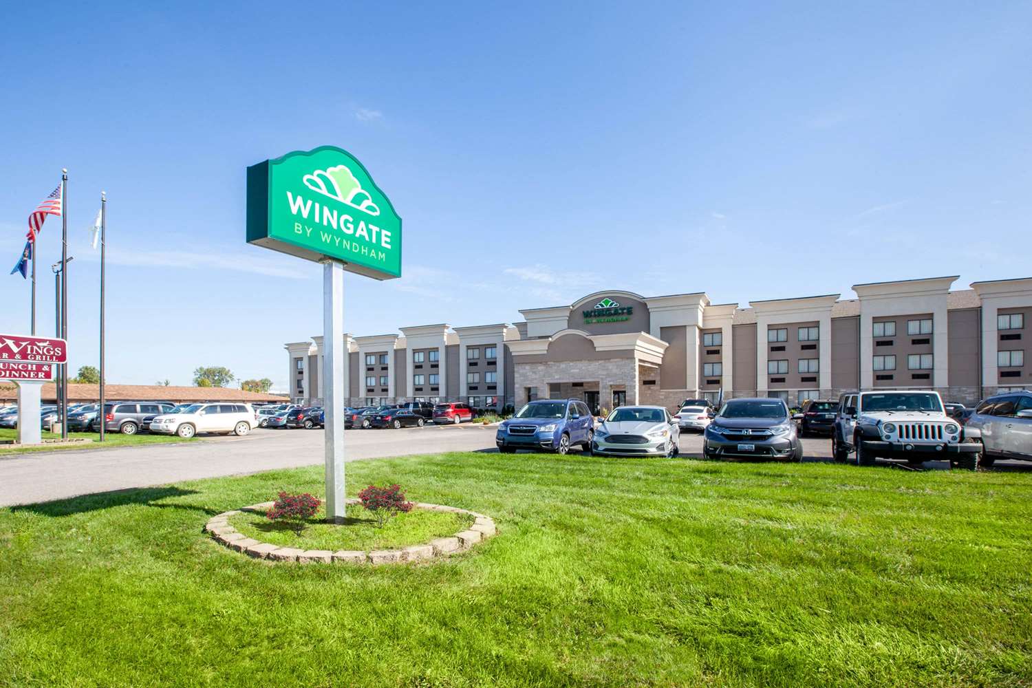 Wingate by Wyndham Detroit Metro Airport 43/44