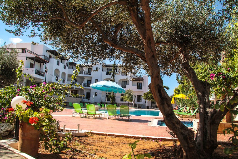 Club Lyda Hotel 62/66