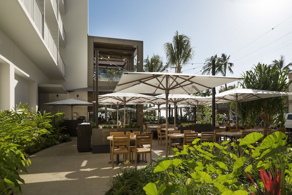 Alohilani Resort Waikiki Beach 8/67