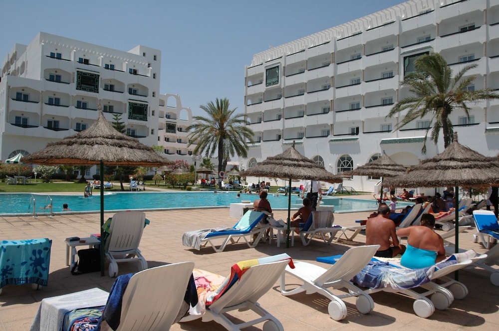 Hotel Royal Jinene 12/68