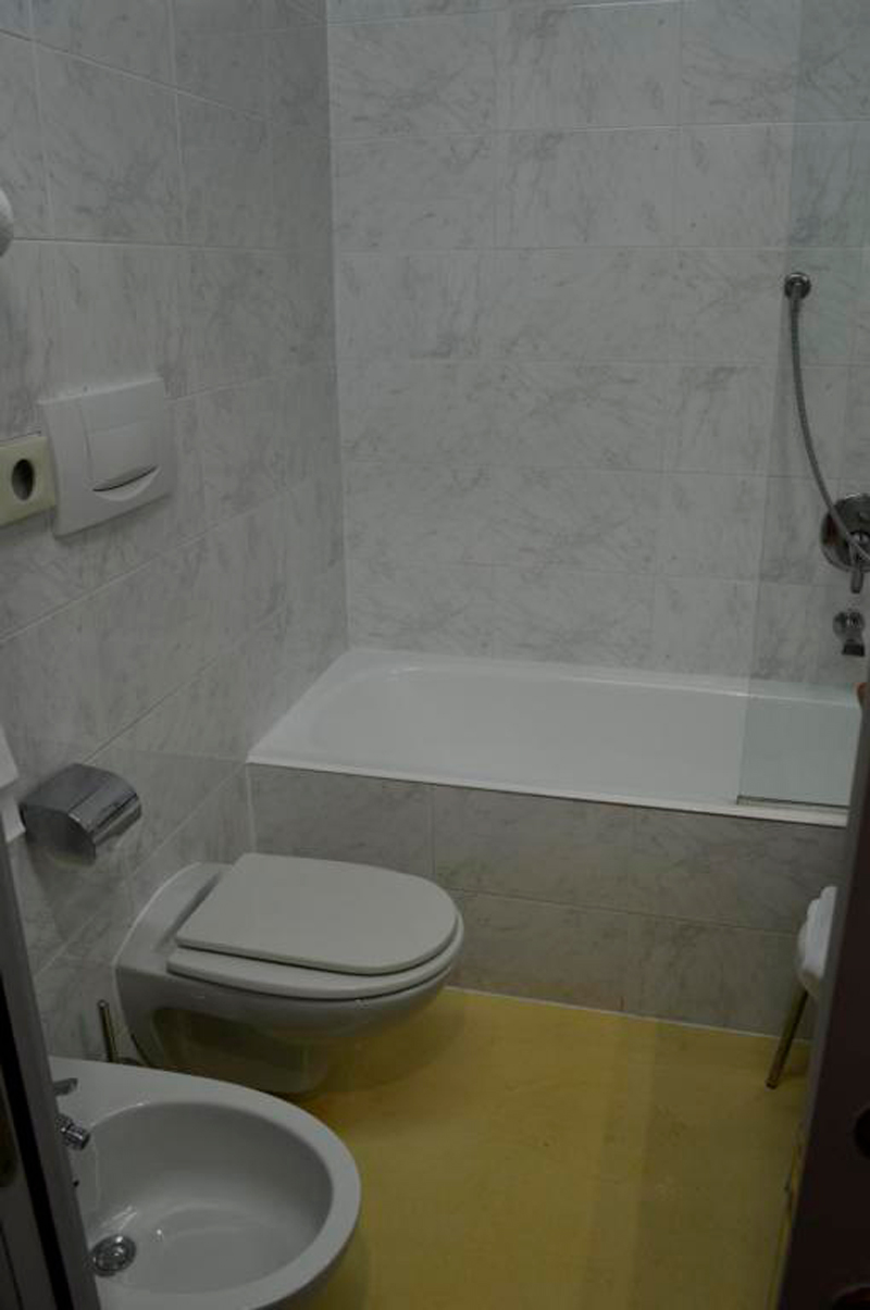 غرفة قياسية ثلاثية، Art Hotel Boston 4/4