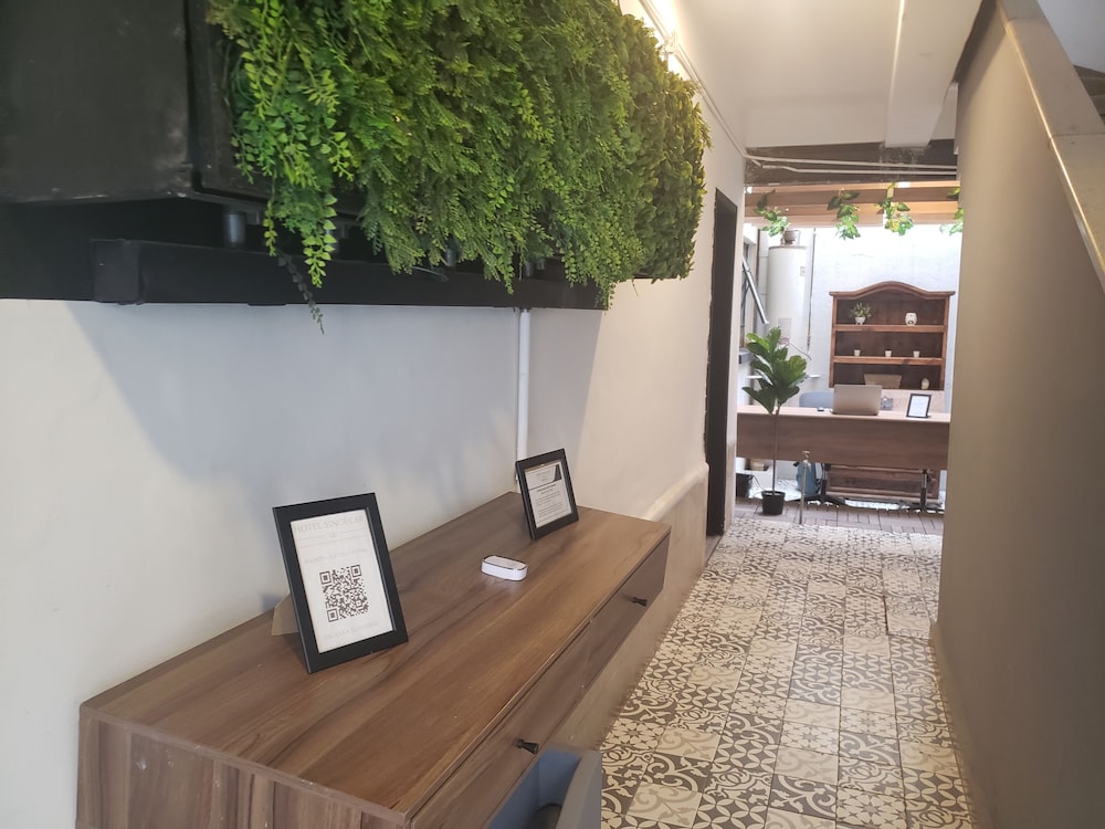 Hotel Singular Antara 36/50