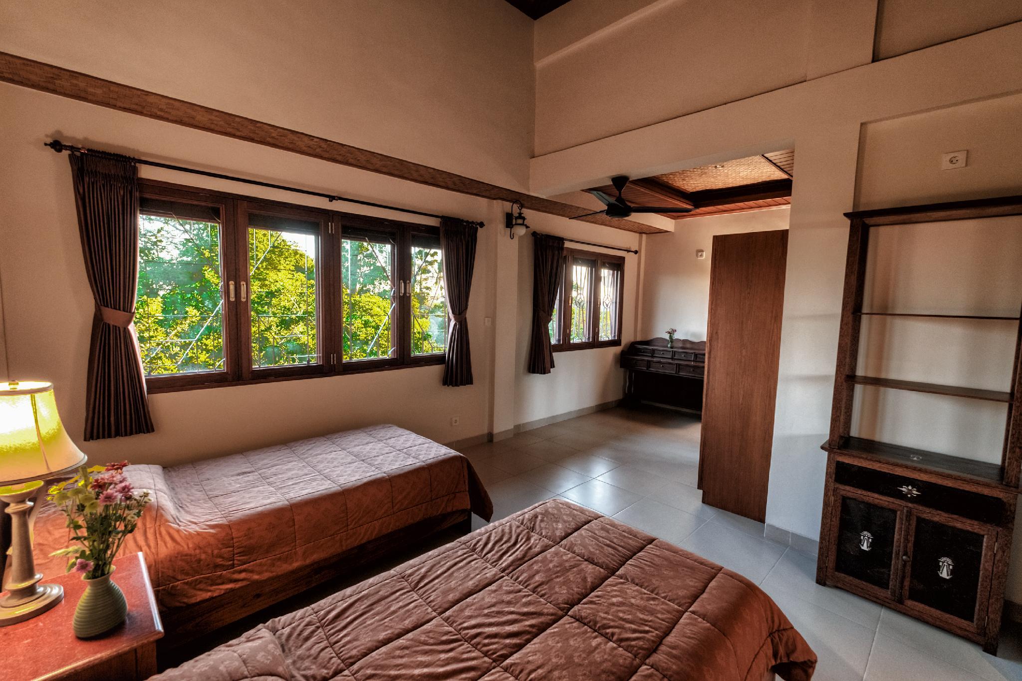 Vip, Twin Beds