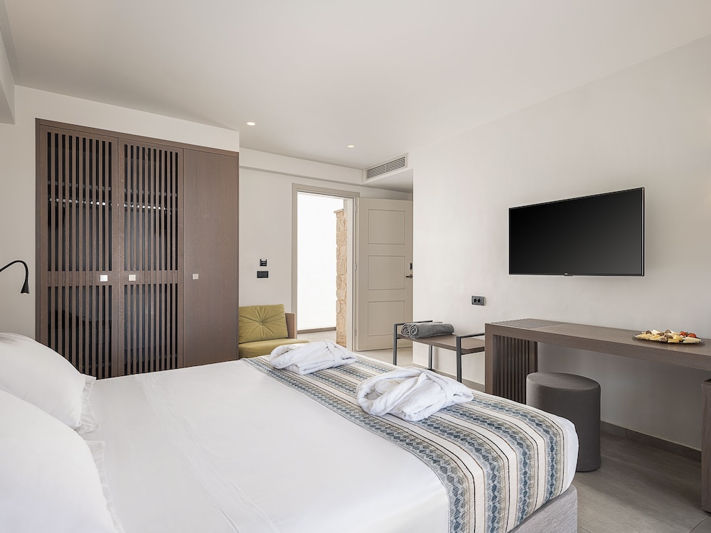 Kakkos Beach Hotel - Adults Only 9/50