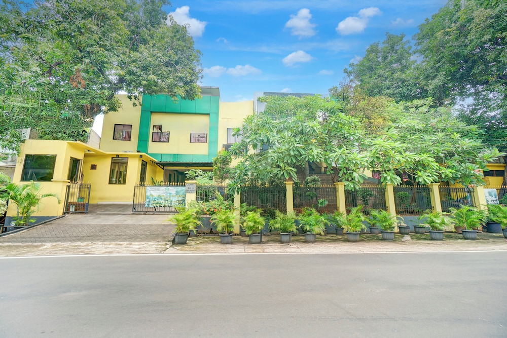 Hotel O Tebet Near Tebet Station Formerly Sabda Guest House photo1