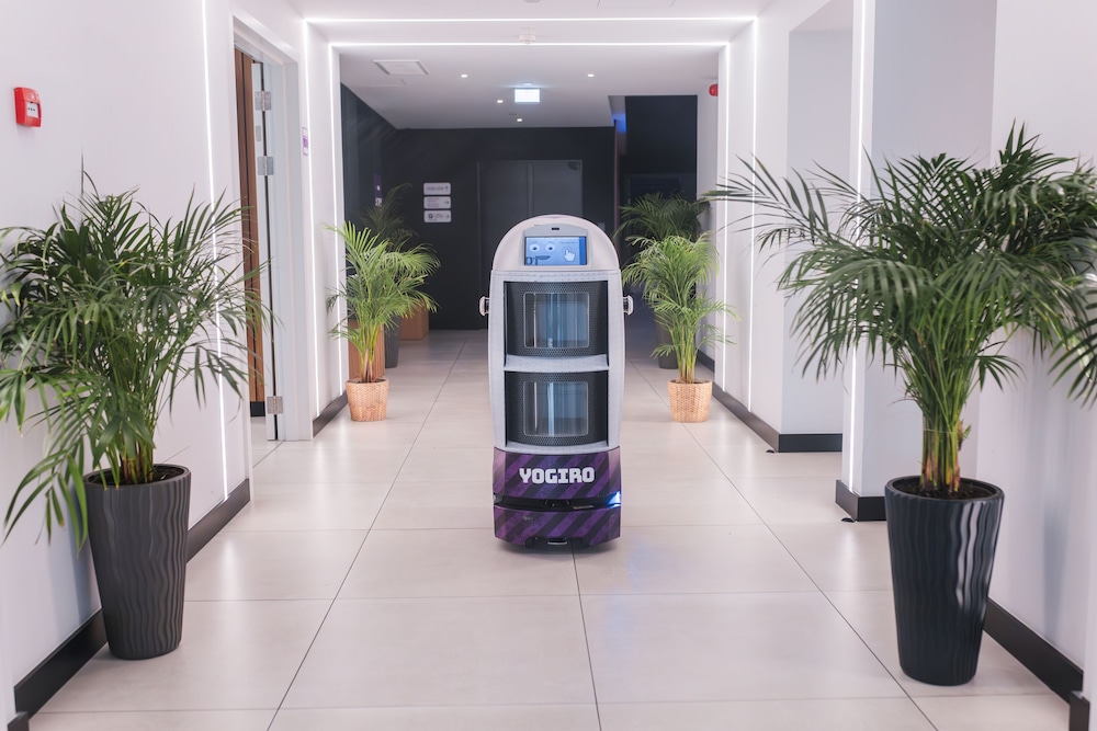YOTEL Porto, Select by Hilton 2/48