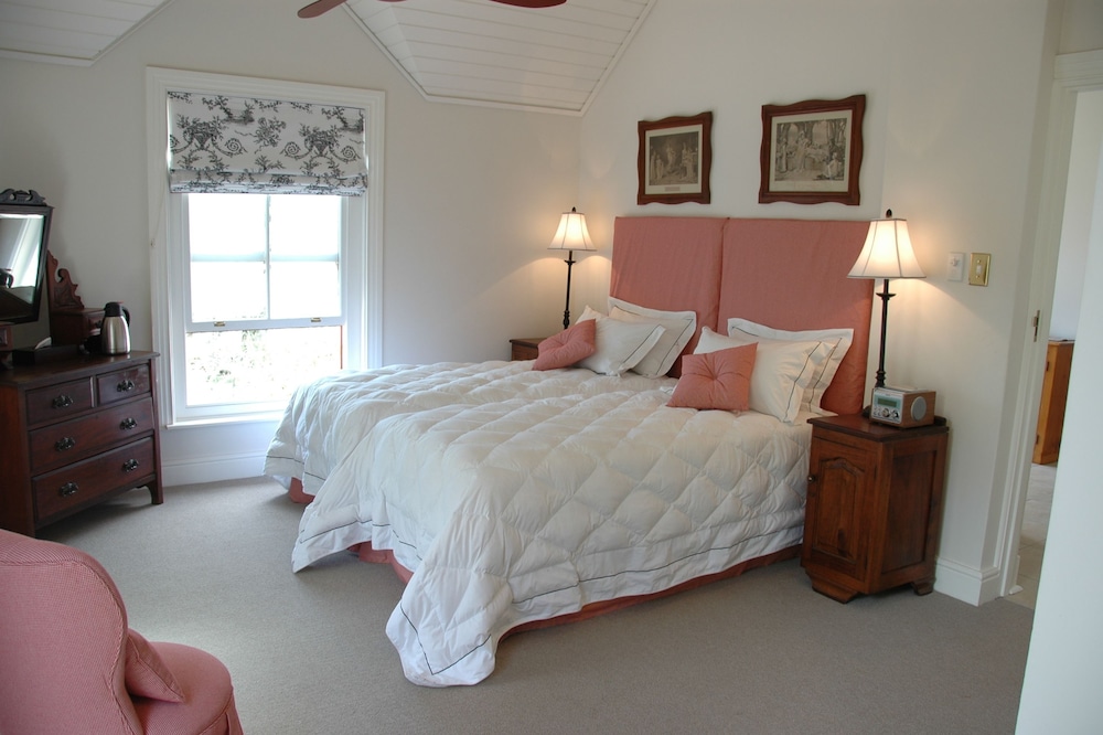 St. Aidan's Guest Cottage 5/19