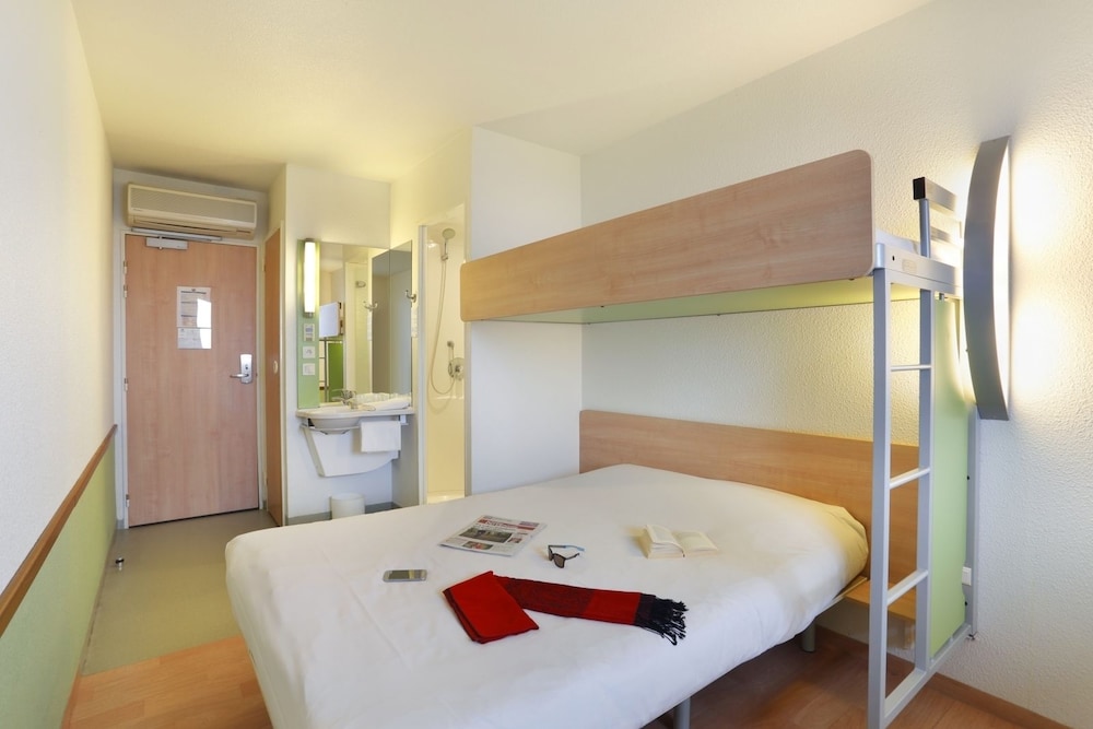 Ibis Budget Cosne Sur Loire 18/51