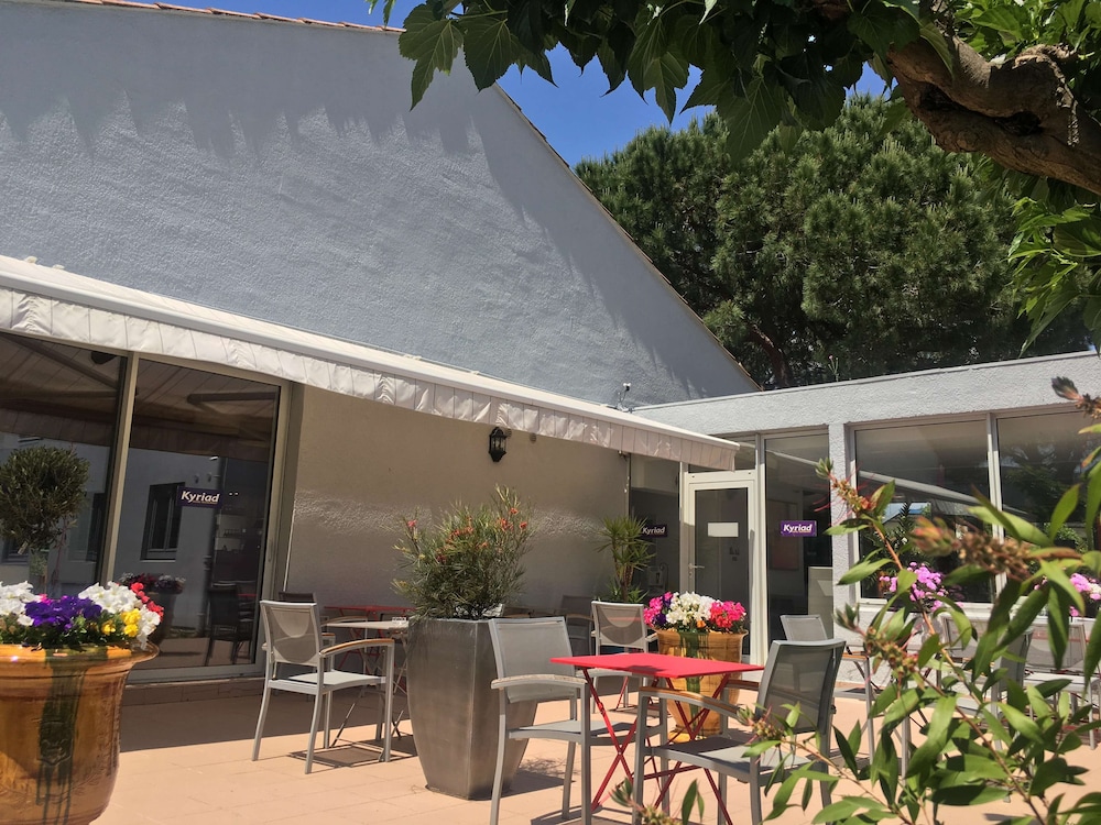 KYRIAD MONTPELLIER - AEROPORT 49/66