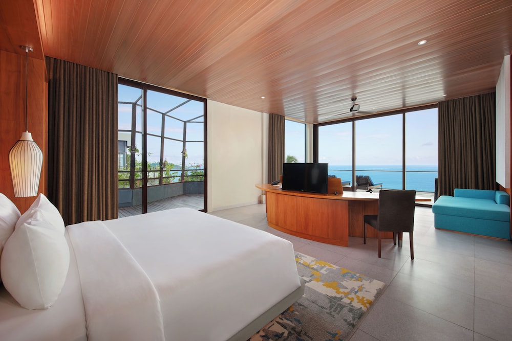 ROYAL, PENTHOUSE