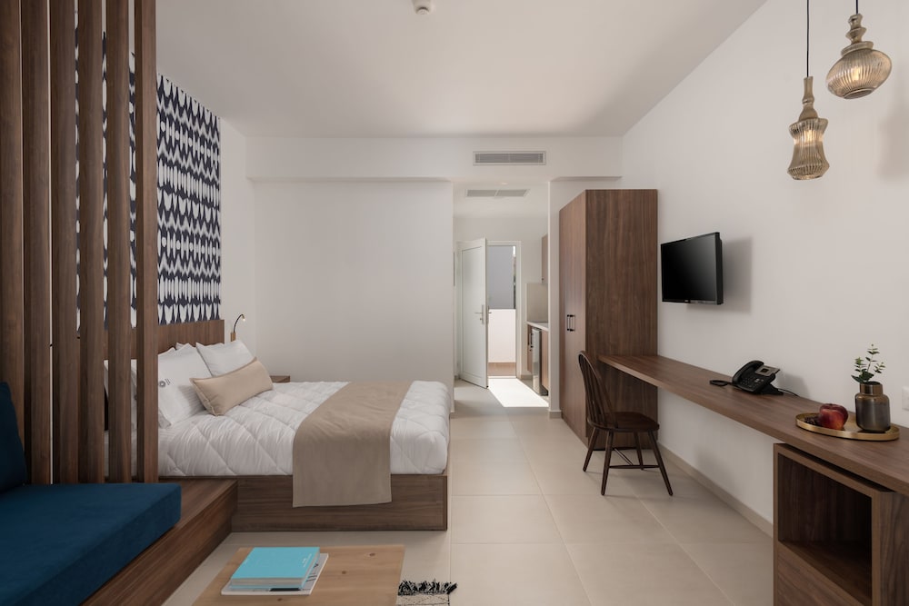 Nama Retreat Suites 32/56
