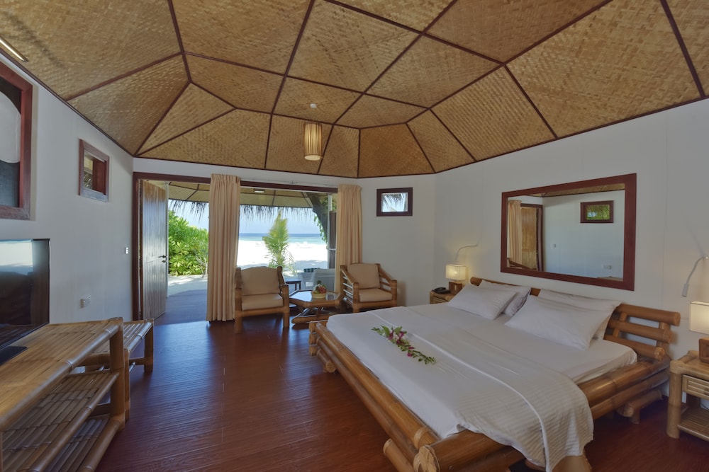 Thulhagiri Island Resort 14/58