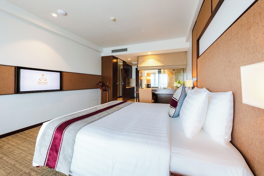DELUXE, DOUBLE BED