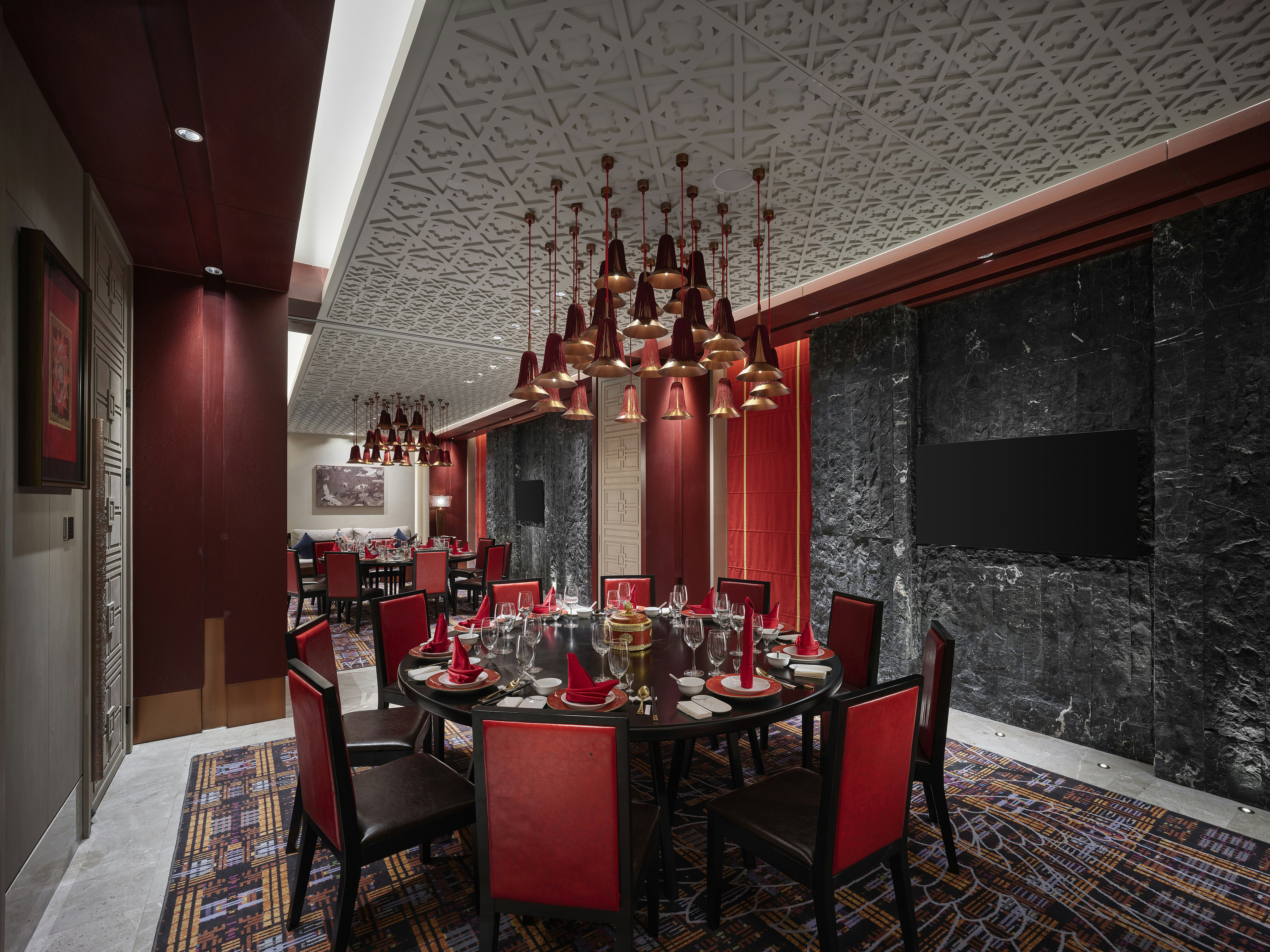 Hilton Shigatse 51/54