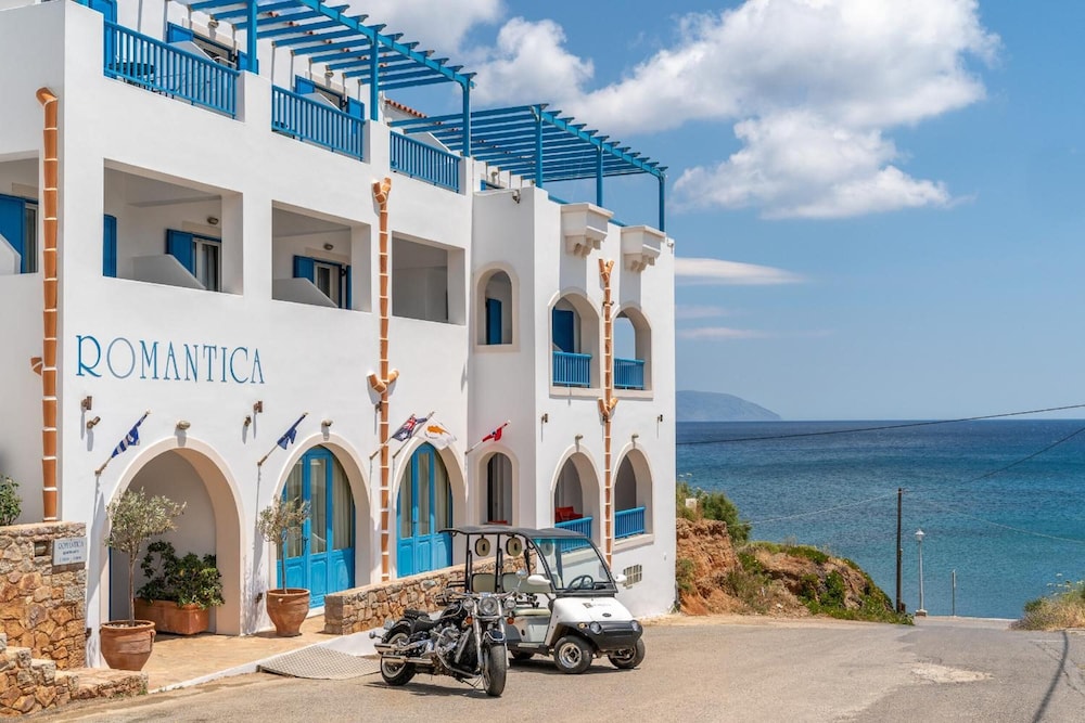 ROMANTICA HOTEL 61/65