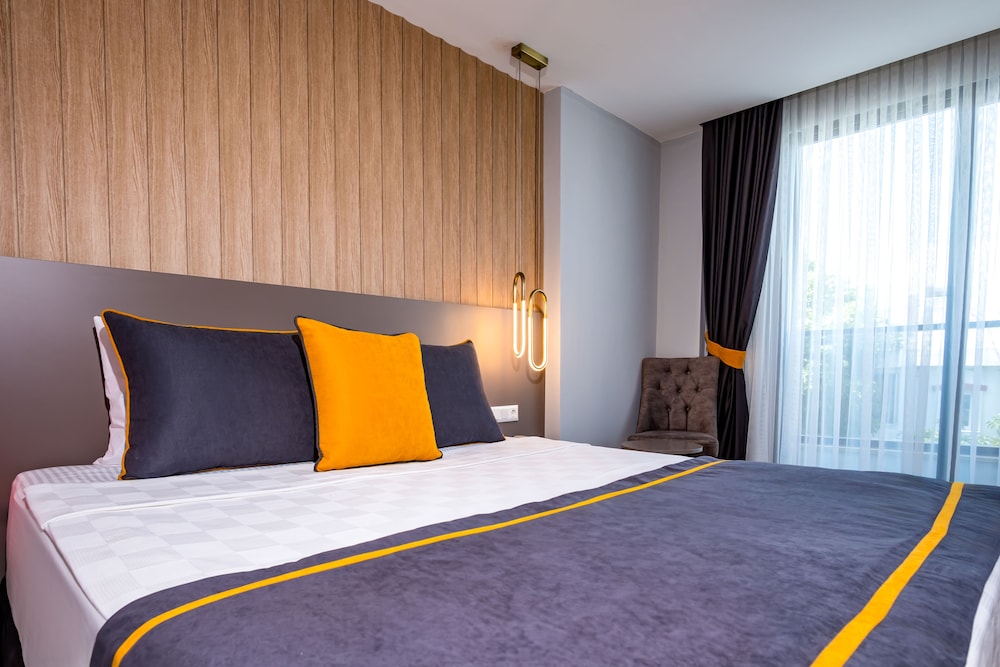 Saint Star Kemer - Adult Only 31/50
