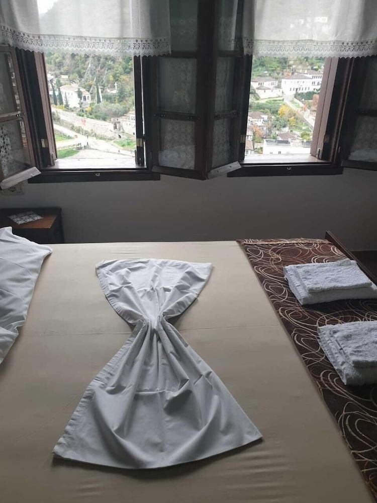 Hotel Guva Mangalem 44/61