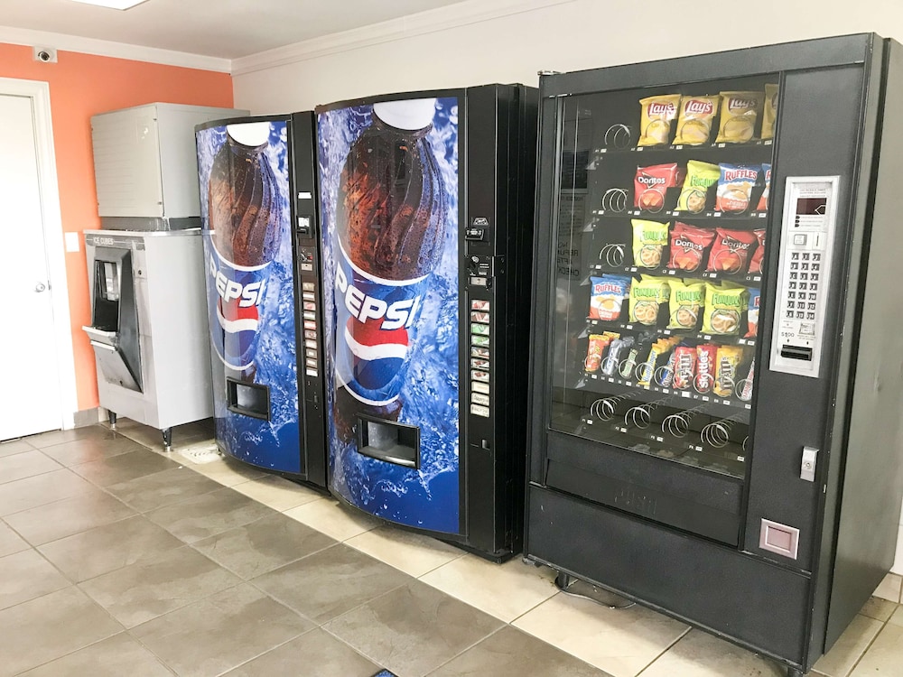 Motel6 Anniston, AL 27/39