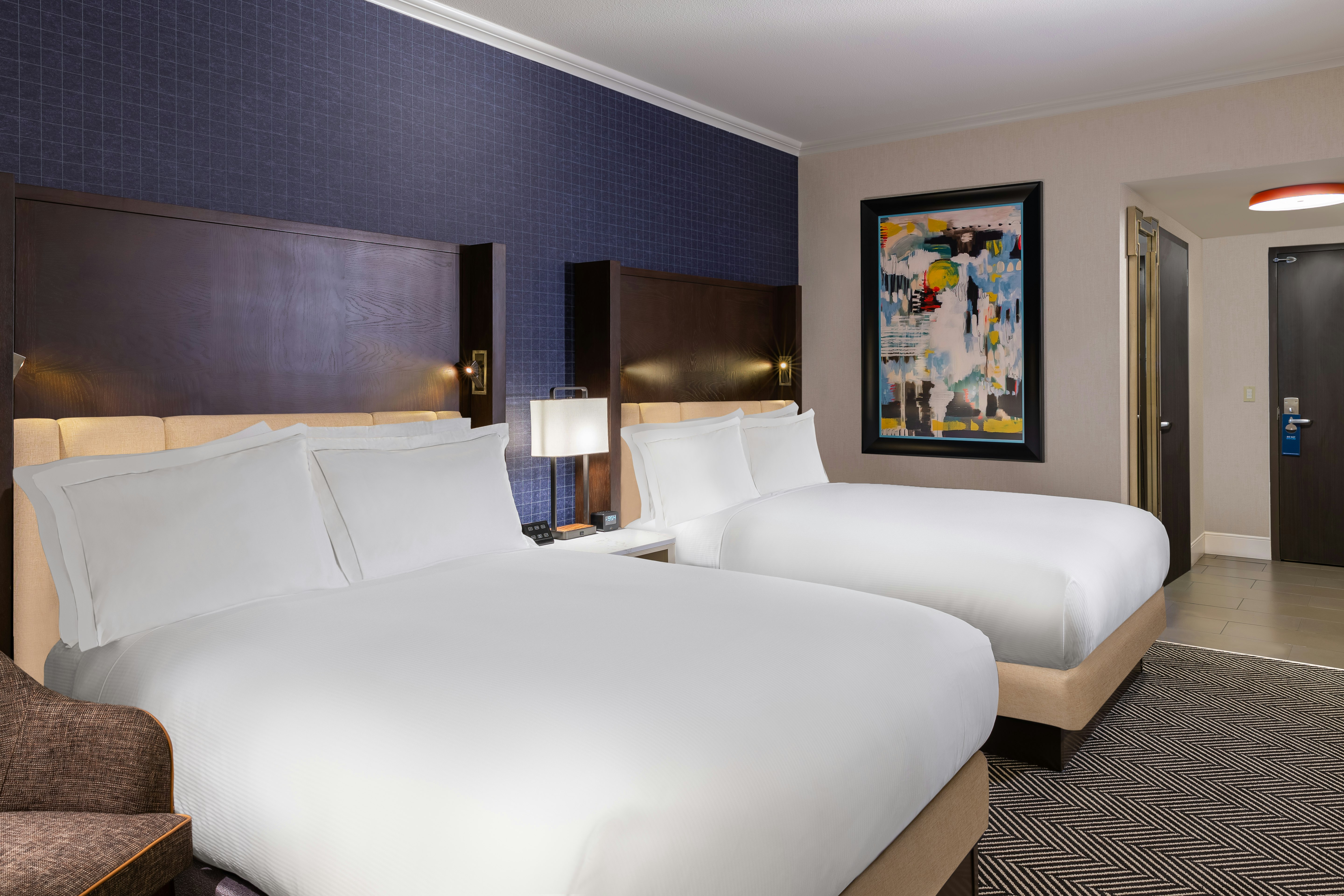 ROOM, 2 QUEEN BEDS, SKYLINE VIEW