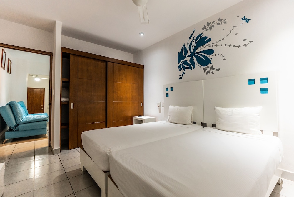 1 BEDROOM, DELUXE, SUITE, CITY VIEW, TERRACE