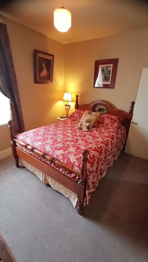 BLAKES MANOR DELORAINE 28/69