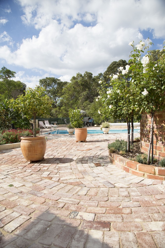 Rosebridge House Bed & Breakfast 37/50