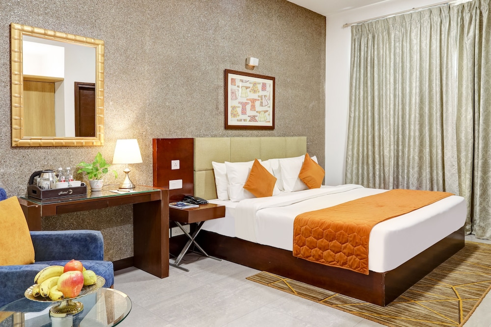 Stately Suites, Golf Course Road 16/58