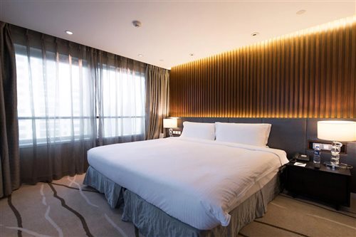 2 Bedrooms, Premier, Double or Twin Bed