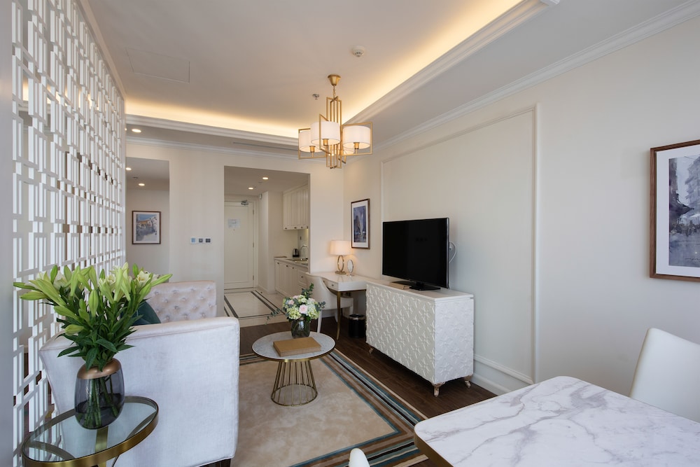 Melia Vinpearl Da Nang Riverfront 56/81