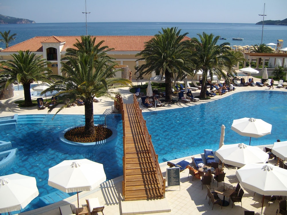 Splendid Conference Spa Resort in BECICI