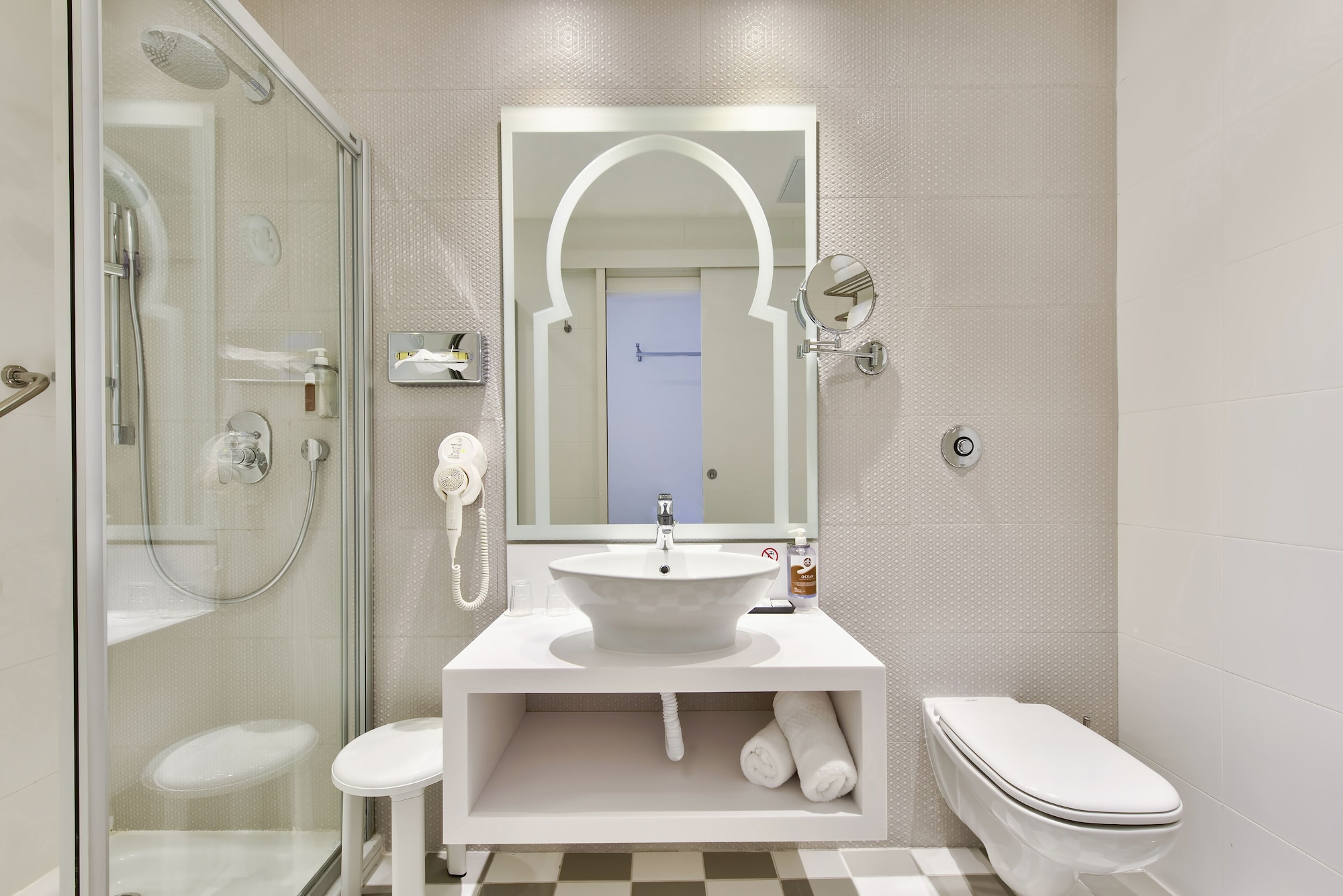 STANDARD, DOUBLE OR TWIN BED, BALCONY
