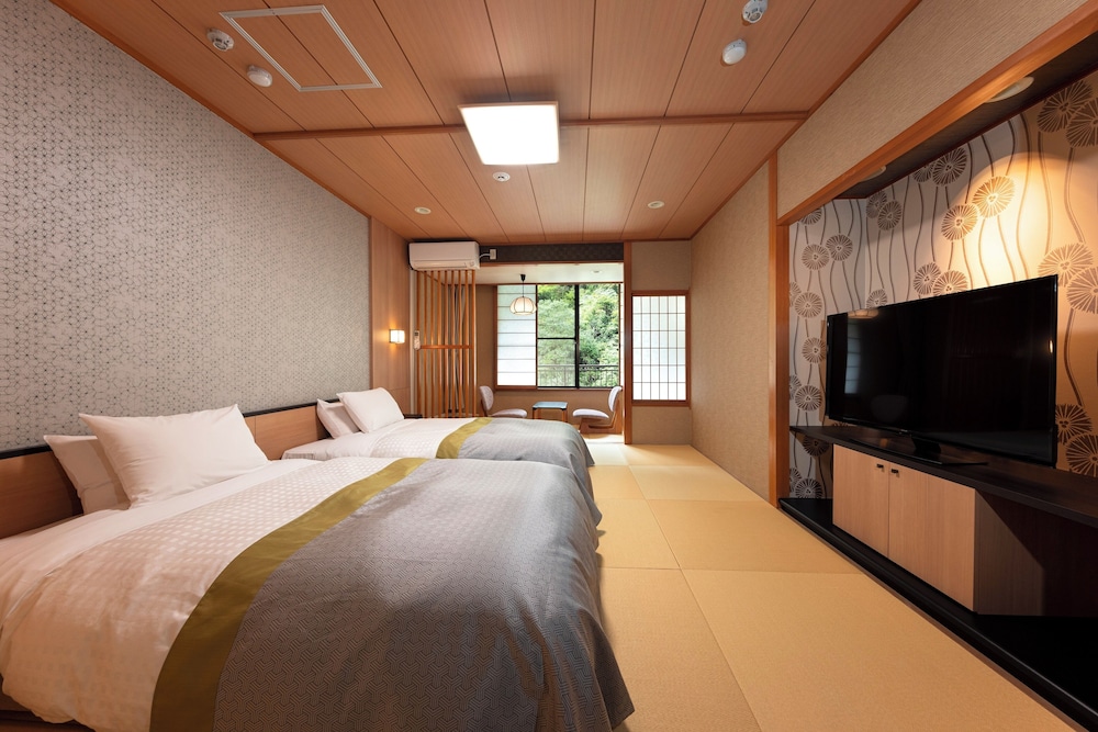 غرفة بفرشتي فوتون تُحدَّد حسب التوفر