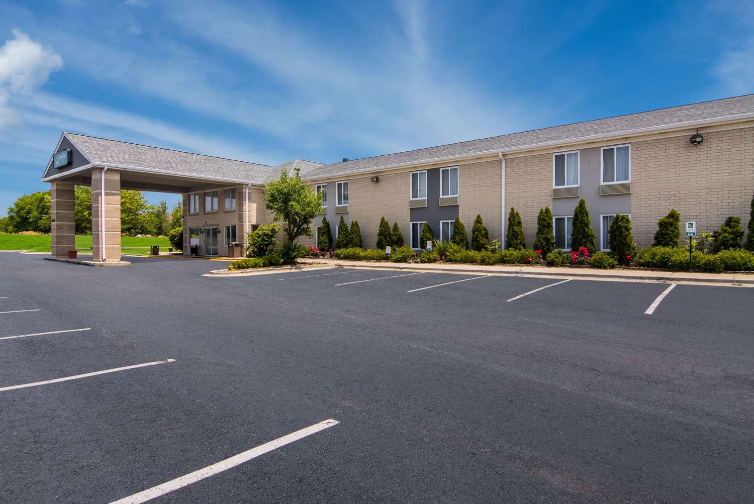 Quality Inn Aurora Naperville Area 38/41